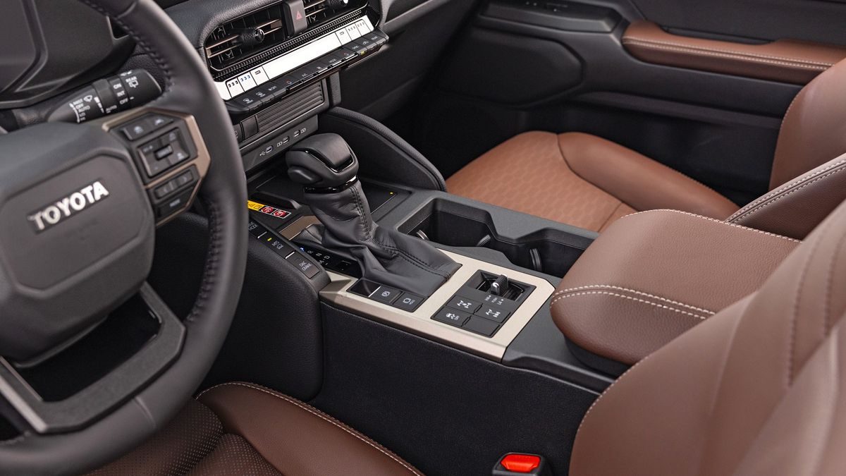 Leather & Upholstery Care in Dubai: Practical Advice for Heat, Dust, and Daily Use